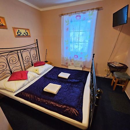 Hotel Saentis Komorni Lhotka Экстерьер фото