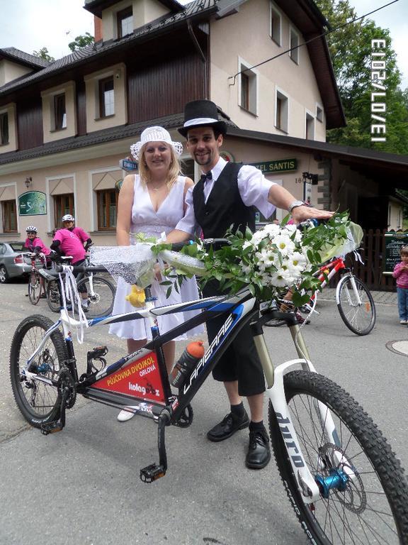 Hotel Saentis Komorni Lhotka Экстерьер фото